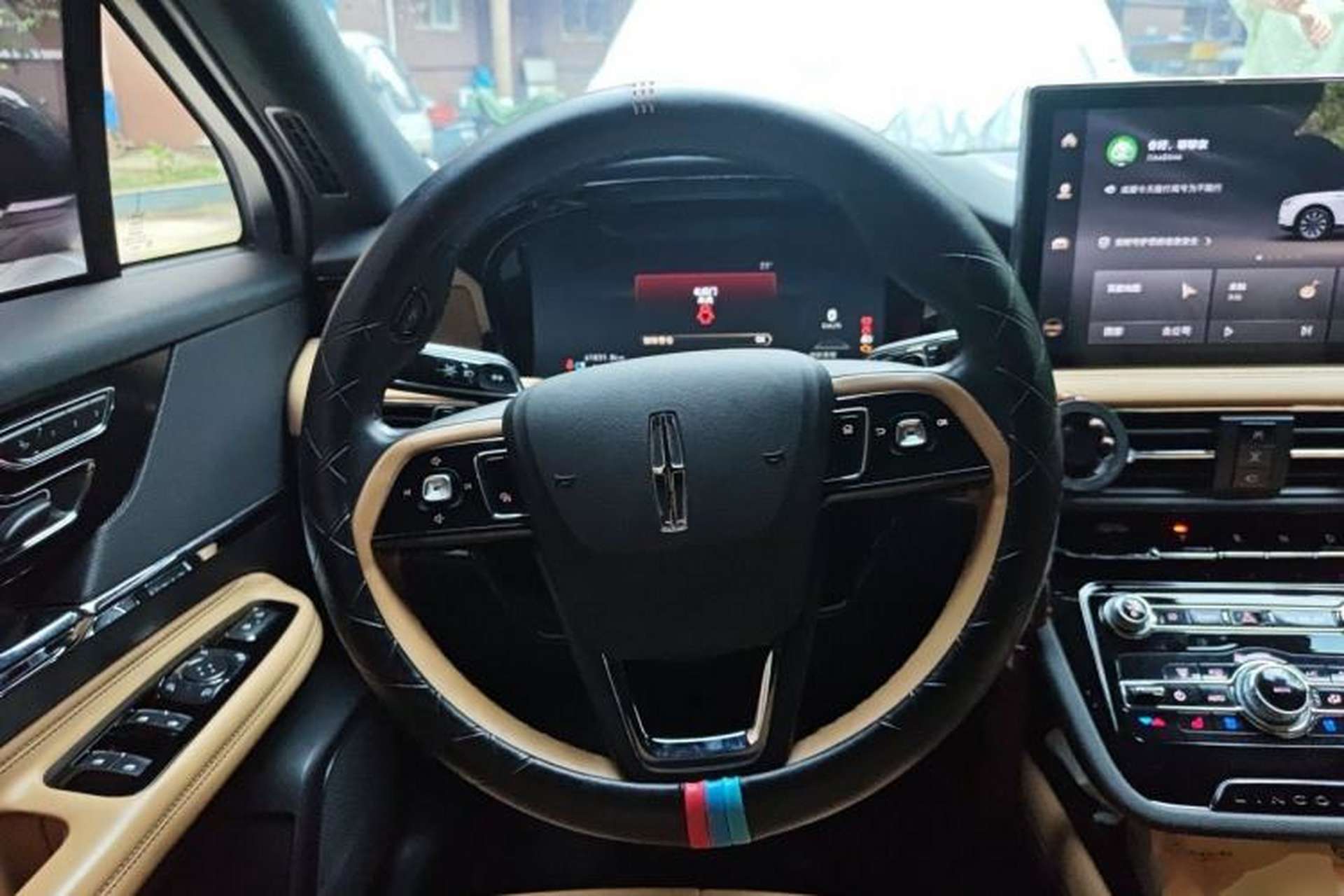 Used Lincoln Corsair 2022 2.0T Two-Wheel Drive Luxury Edition Steering Wheel