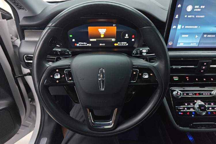 Used Lincoln Corsair 2022 2.0T Two-Wheel Drive Deluxe Edition Steering Wheel