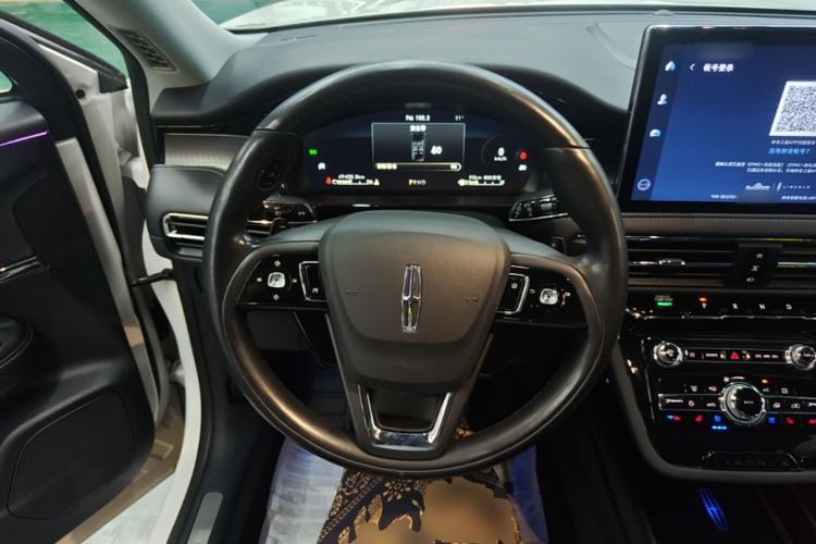 Used Lincoln Corsair 2022 2.0T Two-Wheel Drive Deluxe Edition Steering Wheel