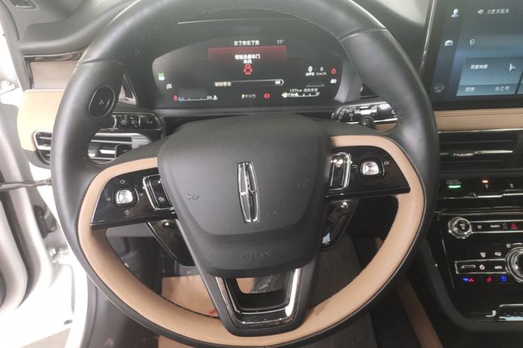 Used Lincoln Corsair 2022 2.0T Two-Wheel Drive Luxury Edition Steering Wheel