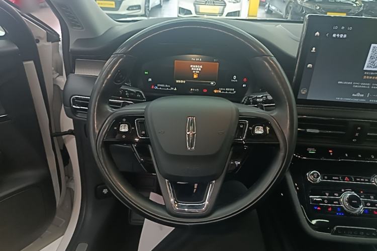 Used Lincoln Corsair 2022 2.0T Two-Wheel Drive Deluxe Edition Steering Wheel