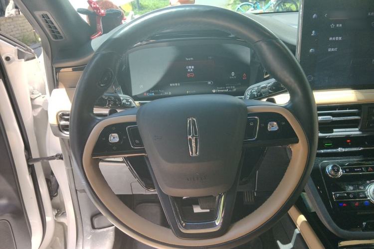 Used Lincoln Corsair 2022 2.0T Two-Wheel Drive Luxury Edition Steering Wheel
