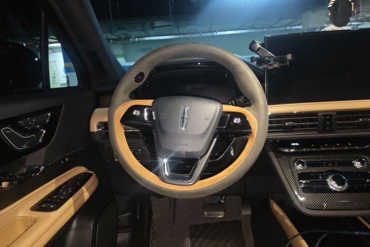Used Lincoln Corsair 2022 2.0T Two-Wheel Drive Luxury Edition Steering Wheel