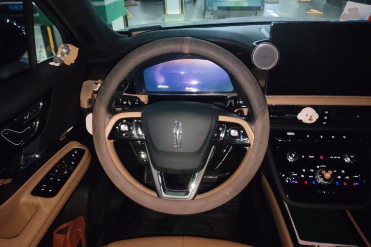 Used Lincoln Corsair 2022 Revised Version 2.0T Two-Wheel Drive Luxury Edition Steering Wheel
