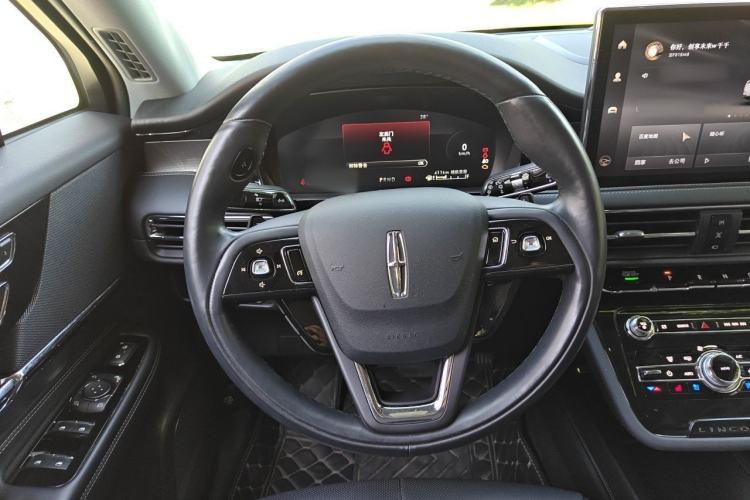 Used Lincoln Corsair 2022 2.0T Two-Wheel Drive Deluxe Edition Steering Wheel