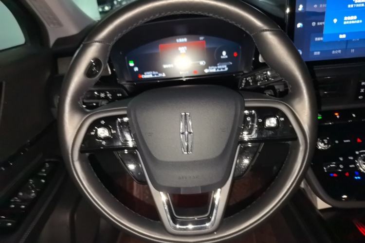 Used Lincoln Corsair 2022 2.0T Two-Wheel Drive Luxury Edition Steering Wheel