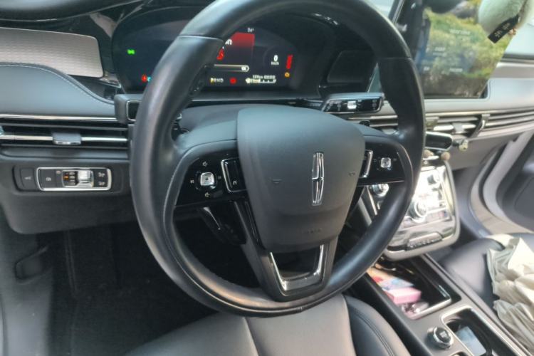 Used Lincoln Corsair 2022 2.0T Two-Wheel Drive Deluxe Edition Steering Wheel