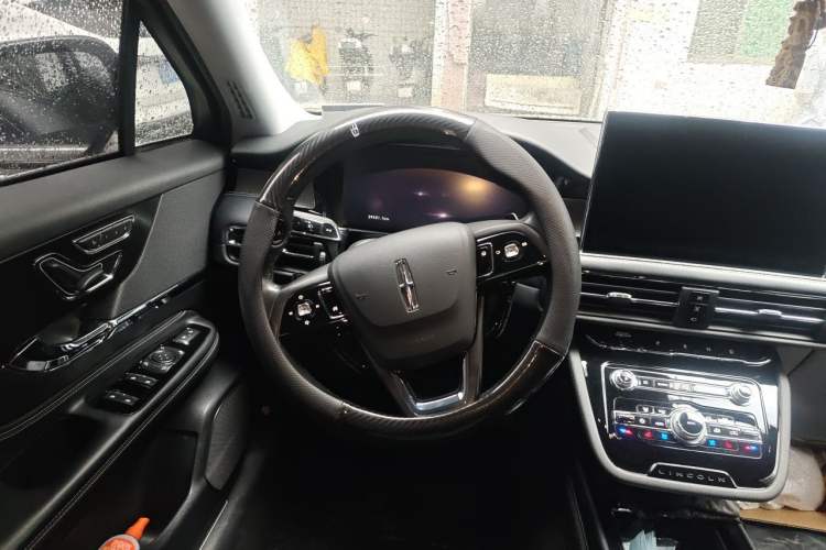 Used Lincoln Corsair 2022 2.0T Two-Wheel Drive Deluxe Edition Steering Wheel