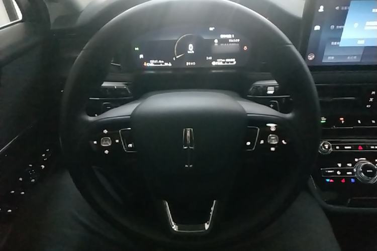 Used Lincoln Corsair 2022 2.0T Two-Wheel Drive Deluxe Edition Steering Wheel