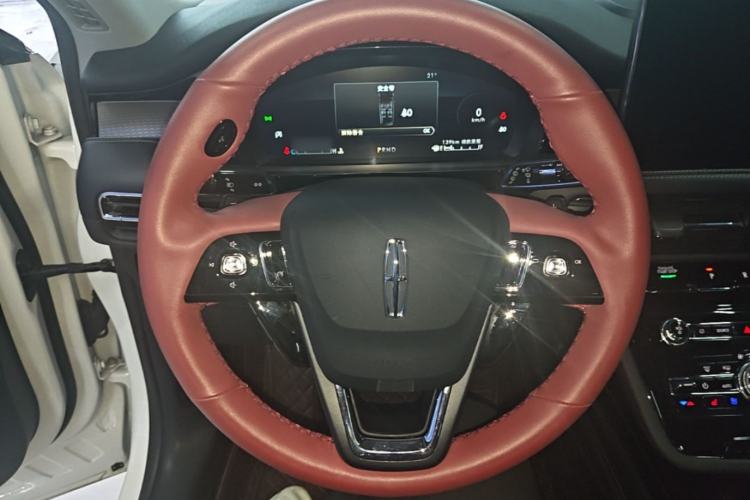 Used Lincoln Corsair 2022 2.0T Two-Wheel Drive Deluxe Edition Steering Wheel