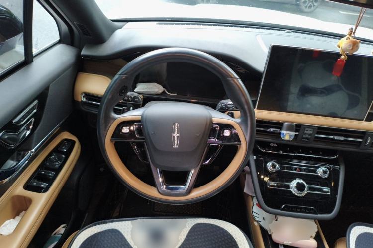 Used Lincoln Corsair 2022 2.0T Two-Wheel Drive Luxury Edition Steering Wheel