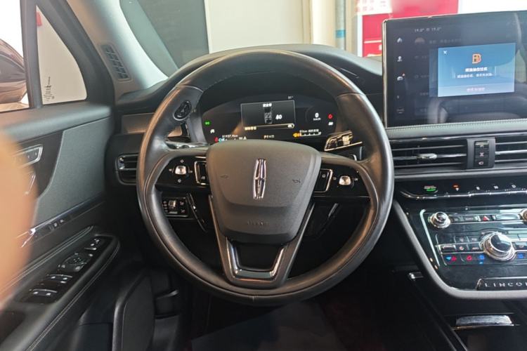 Used Lincoln Corsair 2022 2.0T Two-Wheel Drive Deluxe Edition Steering Wheel