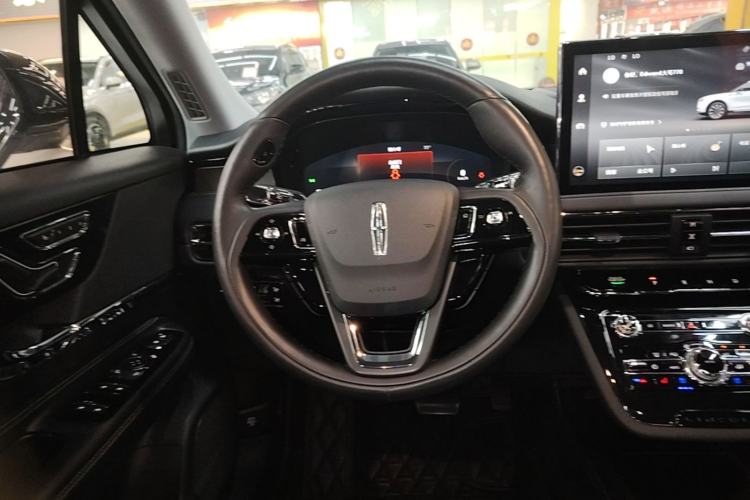 Used Lincoln Corsair 2022 Revised Version 2.0T Two-Wheel Drive Premium Edition Steering Wheel