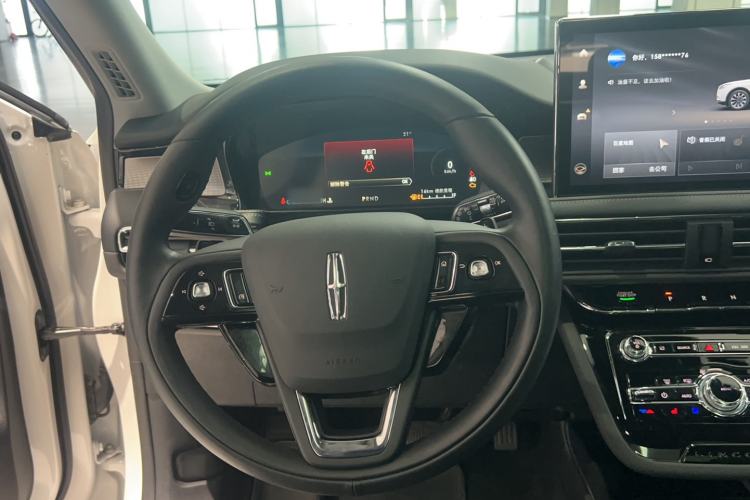 Used Lincoln Corsair 2022 2.0T Two-Wheel Drive Deluxe Edition Steering Wheel