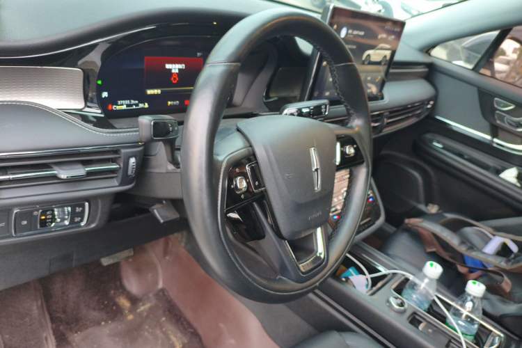 Used Lincoln Corsair 2022 Revised Version 2.0T Two-Wheel Drive Premium Edition Steering Wheel