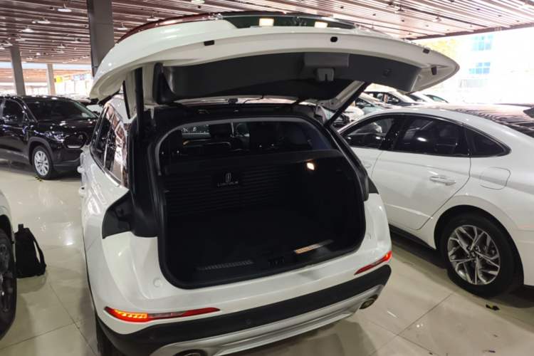 Used Lincoln Corsair 2022 2.0T Two-Wheel Drive Deluxe Edition Trunk