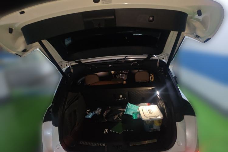 Used Lincoln Corsair 2022 2.0T Two-Wheel Drive Luxury Edition Trunk