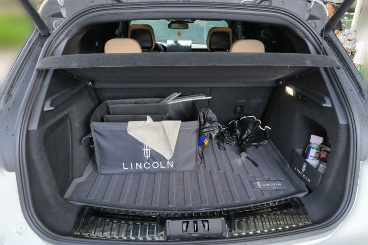 Used Lincoln Corsair 2022 2.0T Two-Wheel Drive Luxury Edition Trunk