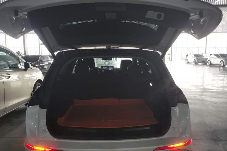 Used Lincoln Corsair 2022 Revised Version 2.0T Two-Wheel Drive Luxury Edition Trunk
