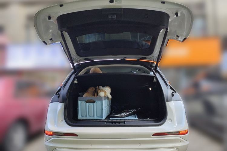 Used Lincoln Corsair 2022 2.0T Two-Wheel-Drive MONO Limited Edition Trunk