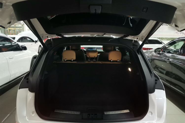 Used Lincoln Corsair 2022 2.0T Two-Wheel Drive Luxury Edition Trunk