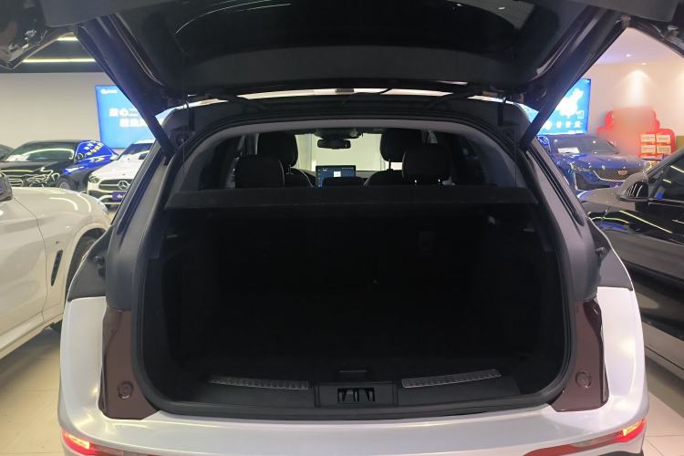 Used Lincoln Corsair 2022 2.0T Two-Wheel Drive Deluxe Edition Trunk