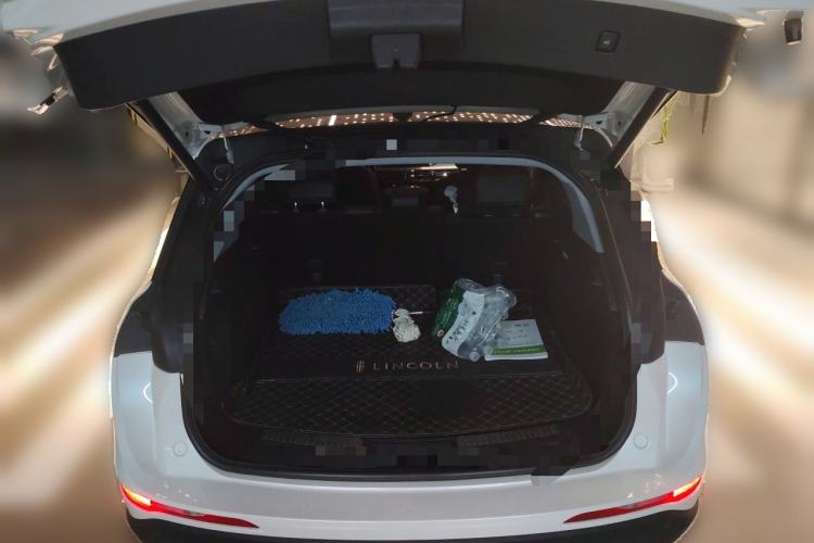 Used Lincoln Corsair 2022 2.0T Two-Wheel Drive Deluxe Edition Trunk