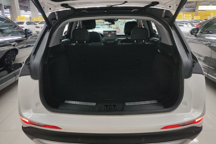 Used Lincoln Corsair 2022 2.0T Two-Wheel Drive Deluxe Edition Trunk