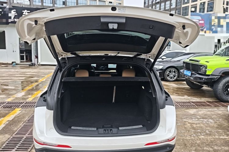 Used Lincoln Corsair 2022 2.0T Four-Wheel Drive Luxury Edition Trunk