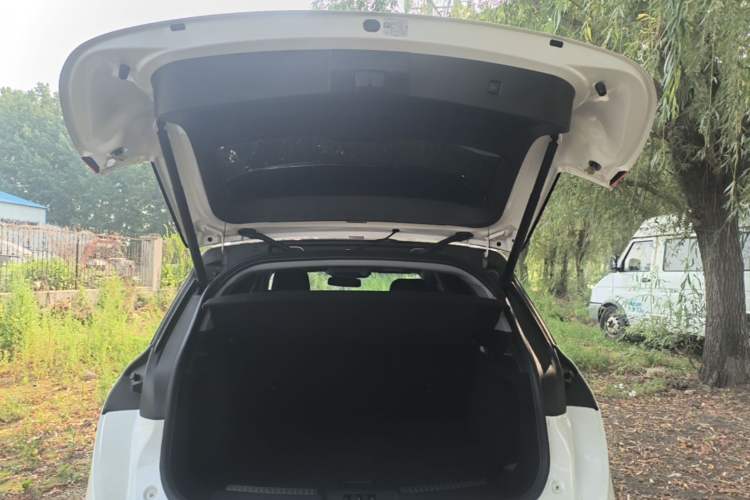 Used Lincoln Corsair 2022 2.0T Two-Wheel Drive Luxury Edition Trunk