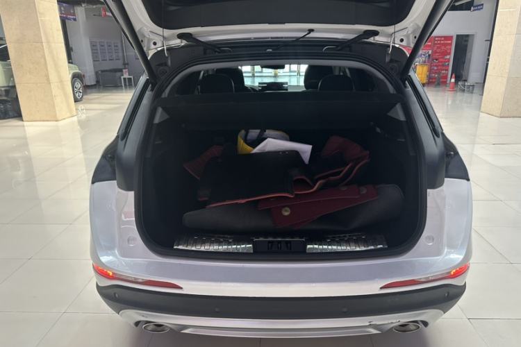 Used Lincoln Corsair 2022 2.0T Two-Wheel Drive Luxury Edition Trunk
