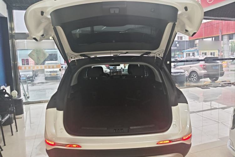 Used Lincoln Corsair 2022 2.0T Two-Wheel Drive Deluxe Edition Trunk