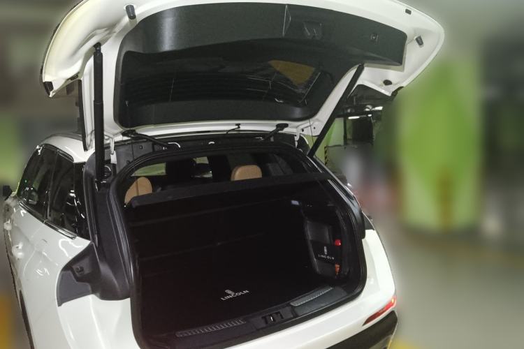 Used Lincoln Corsair 2022 2.0T Two-Wheel Drive Luxury Edition Trunk
