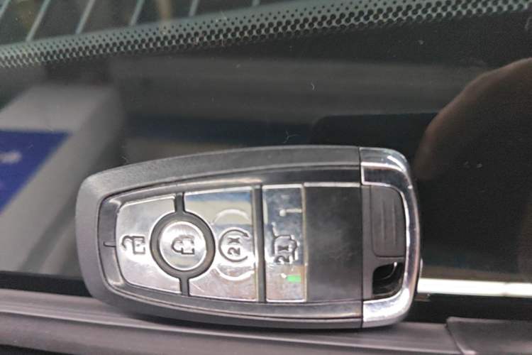 Used Lincoln Corsair 2022 2.0T Two-Wheel Drive Deluxe Edition Vehicle Key