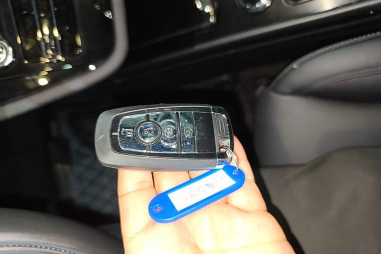 Used Lincoln Corsair 2022 2.0T Two-Wheel Drive Deluxe Edition Vehicle Key