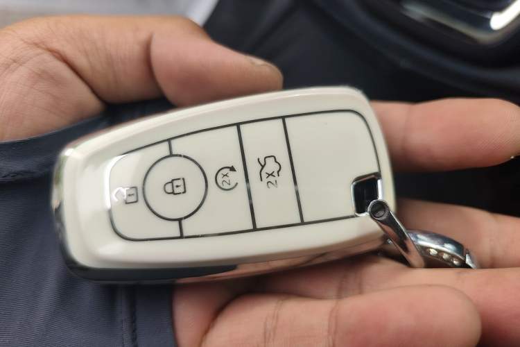 Used Lincoln Corsair 2022 2.0T Two-Wheel Drive Luxury Edition Vehicle Key