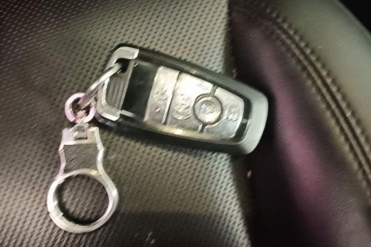 Used Lincoln Corsair 2022 2.0T Two-Wheel Drive Deluxe Edition Vehicle Key