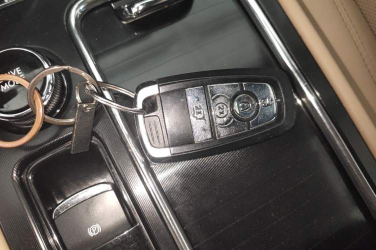 Used Lincoln Corsair 2022 2.0T Two-Wheel Drive Luxury Edition Vehicle Key