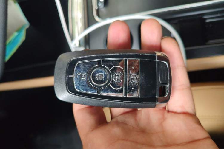 Used Lincoln Corsair 2022 2.0T Two-Wheel Drive Luxury Edition Vehicle Key