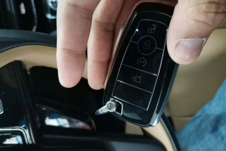 Used Lincoln Corsair 2022 2.0T Two-Wheel Drive Luxury Edition Vehicle Key