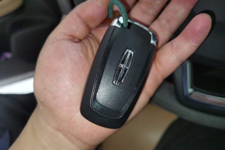 Used Lincoln Corsair 2022 2.0T Four-Wheel Drive Luxury Edition Vehicle Key