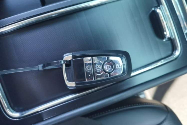 Used Lincoln Corsair 2022 2.0T Two-Wheel Drive Deluxe Edition Vehicle Key