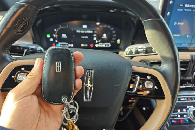 Used Lincoln Corsair 2022 2.0T Two-Wheel Drive Luxury Edition Vehicle Key
