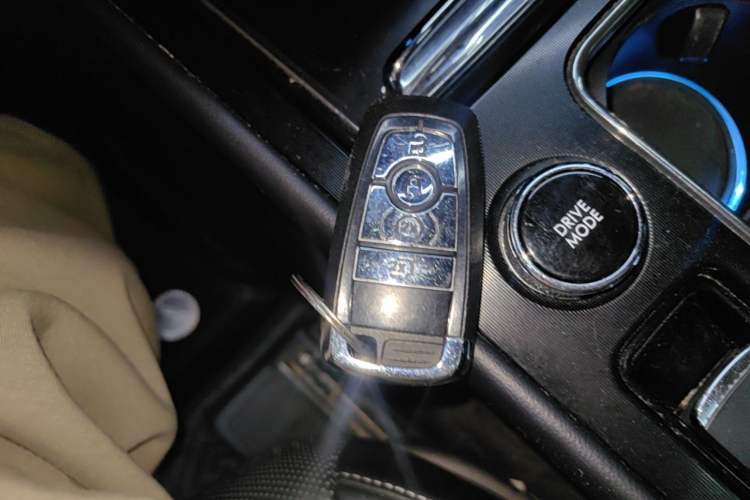 Used Lincoln Corsair 2022 2.0T Two-Wheel Drive Deluxe Edition Vehicle Key
