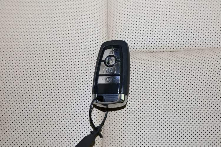 Used Lincoln Corsair 2022 Revised Version 2.0T Two-Wheel Drive Luxury Edition Vehicle Key