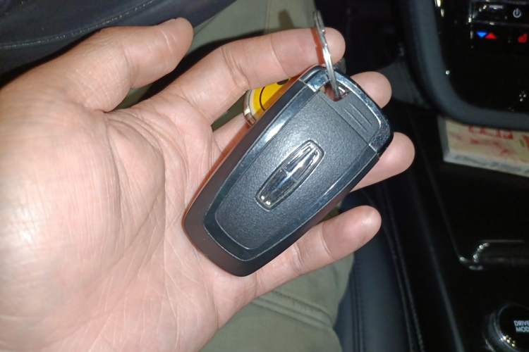 Used Lincoln Corsair 2022 2.0T Two-Wheel Drive Deluxe Edition Vehicle Key