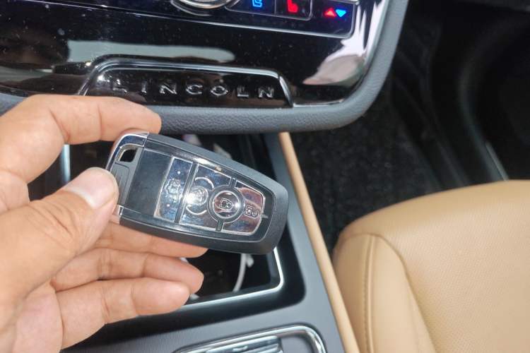 Used Lincoln Corsair 2022 2.0T Two-Wheel Drive Luxury Edition Vehicle Key