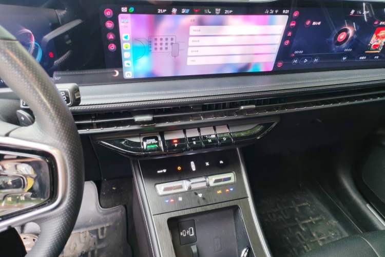 Used Lincoln Corsair 2023 2.0T Two-Wheel-Drive Luxury Edition Audio And AC Panel