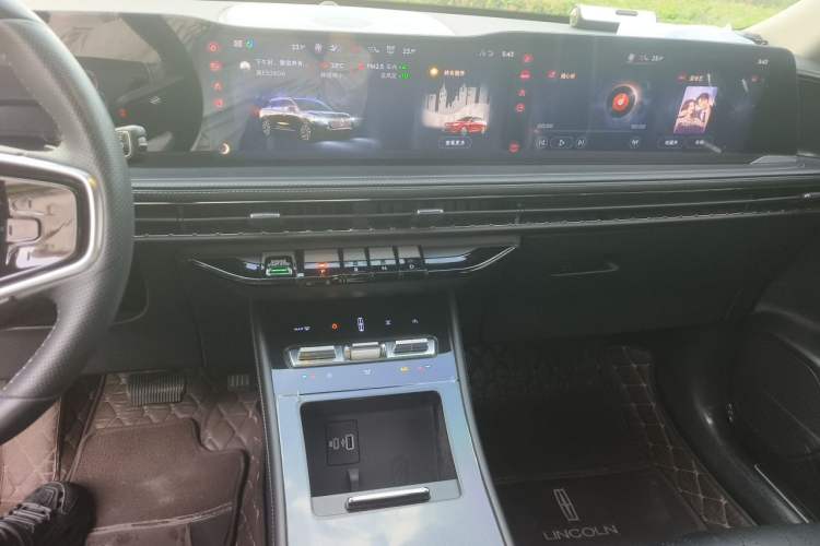 Used Lincoln Corsair 2023 2.0T Two-Wheel-Drive Luxury Edition Audio And AC Panel
