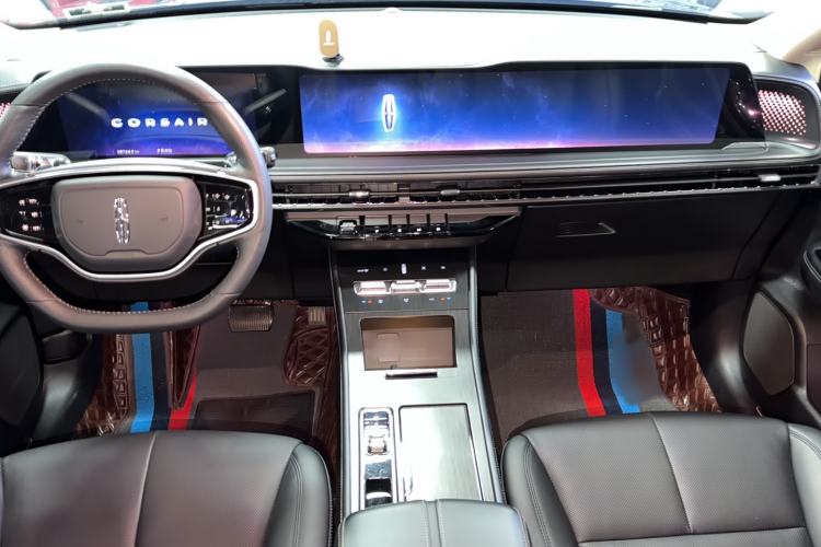 Used Lincoln Corsair 2023 2.0T Two-Wheel Drive Luxury Edition Center Console